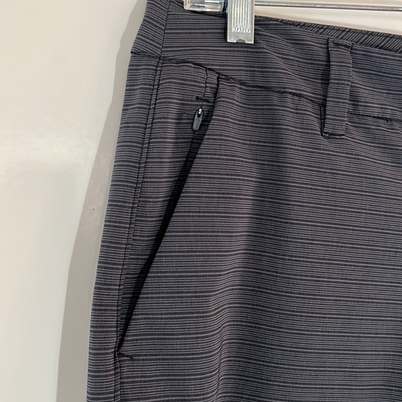 Hang Ten hybrid shorts. - Picture 3 of 10